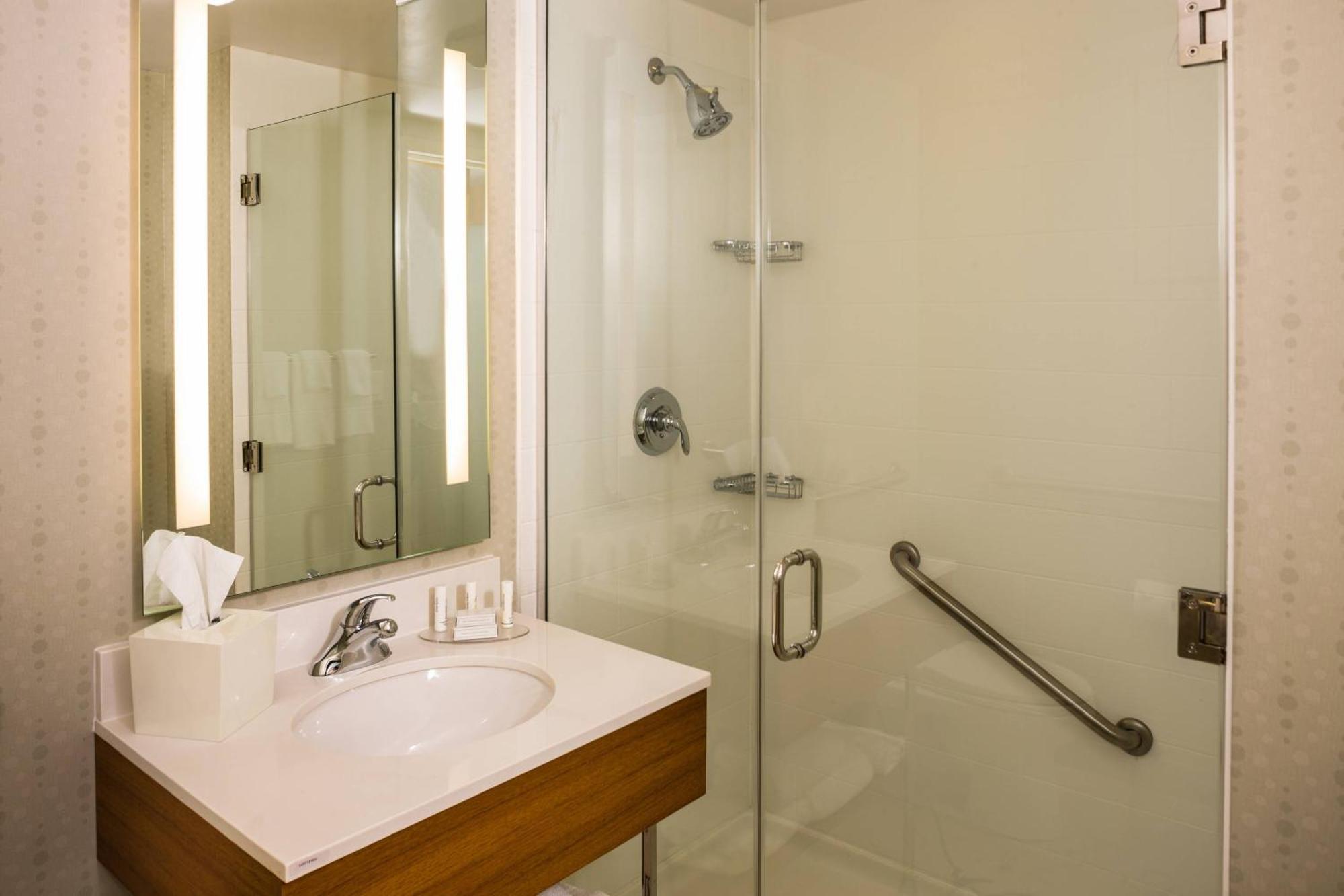 Springhill Suites By Marriott New York Laguardia Airport Eksteriør bilde